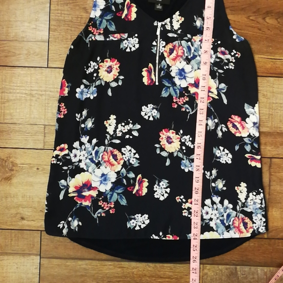 Iz byer floral tank blouse - Picture 4 of 4